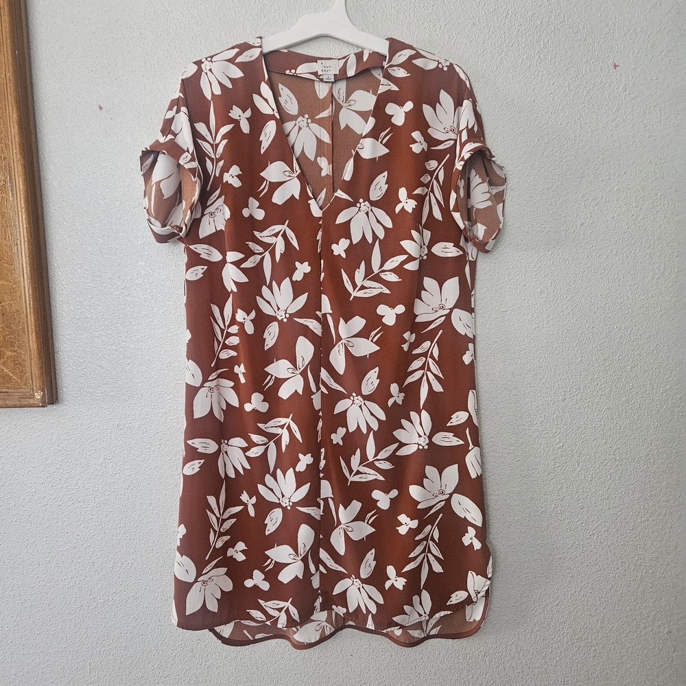 a new day Floral Tunic Top in Brown and White